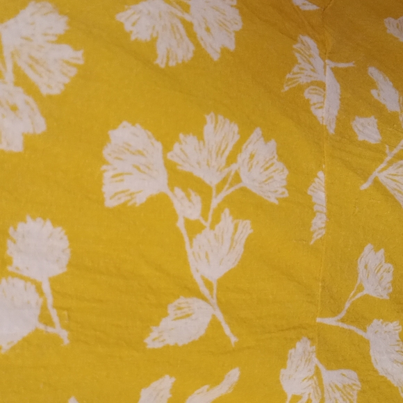 Ava & Viv yellow print top 2x - Picture 3 of 6